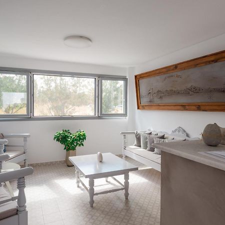 Nautilus Apartments-Suites Páros Eksteriør bilde