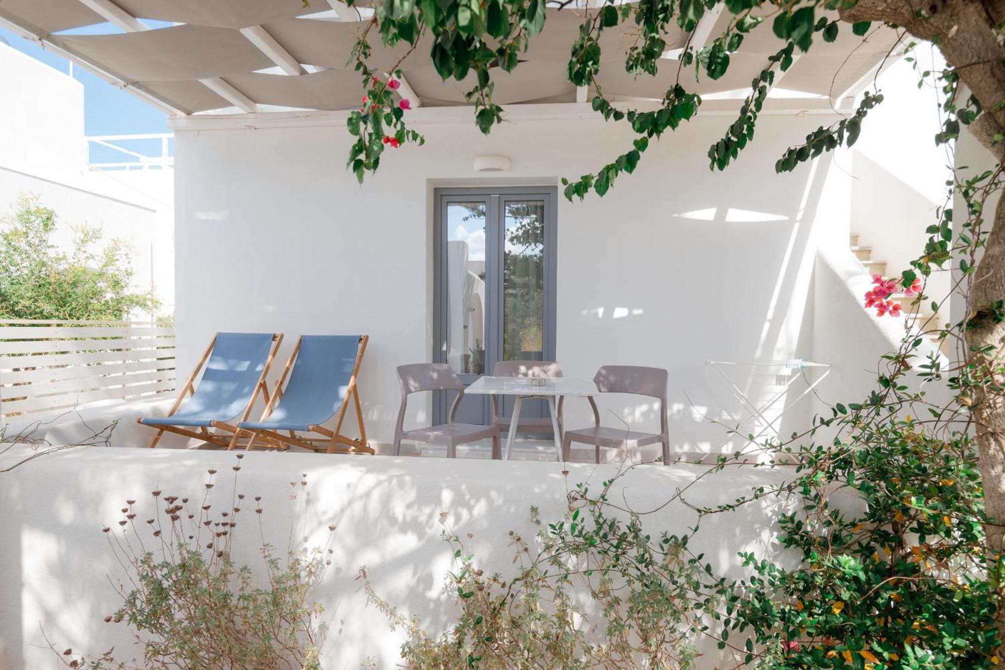 Nautilus Apartments-Suites Páros Eksteriør bilde