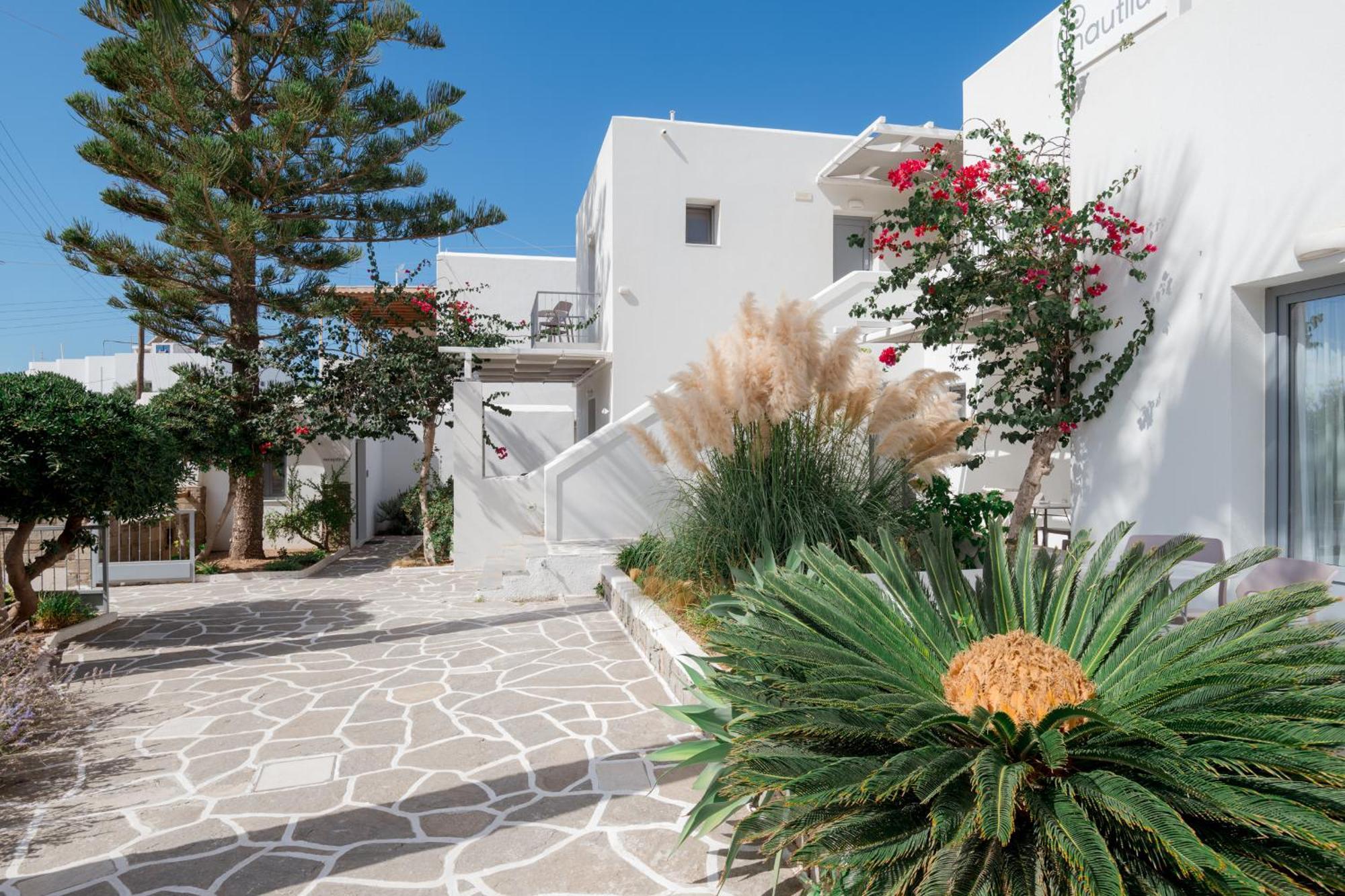 Nautilus Apartments-Suites Páros Eksteriør bilde
