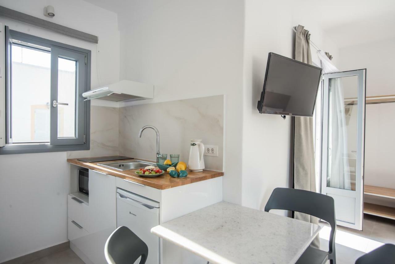 Nautilus Apartments-Suites Páros Eksteriør bilde