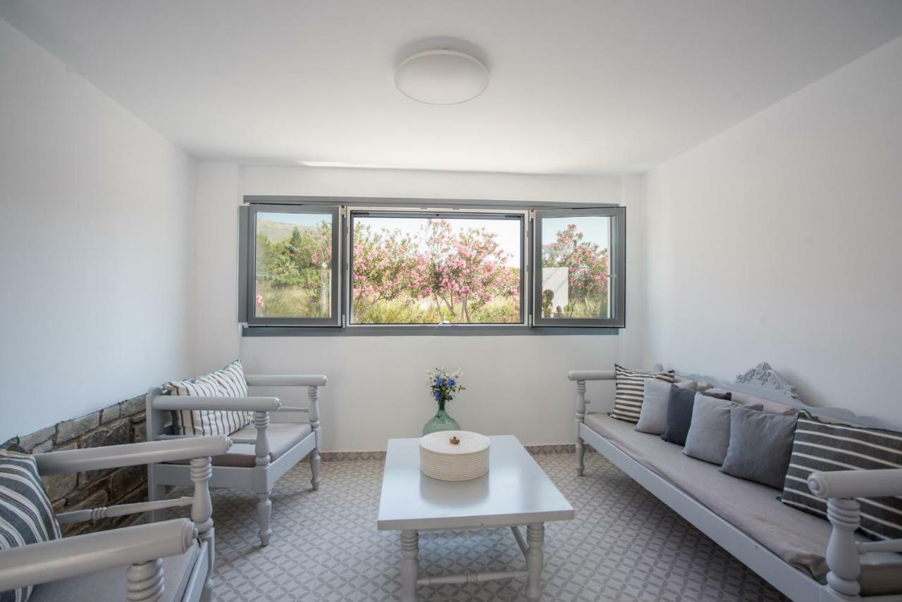 Nautilus Apartments-Suites Páros Eksteriør bilde