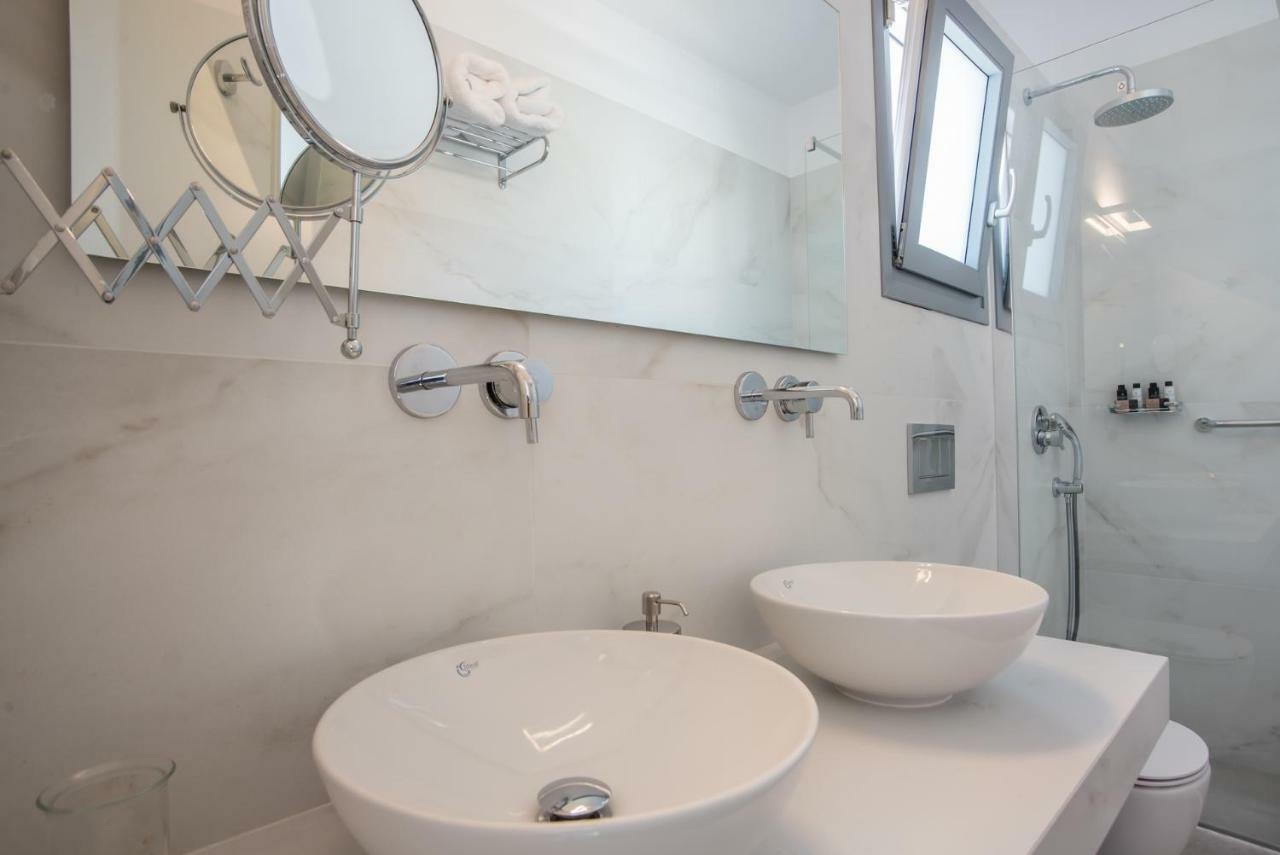Nautilus Apartments-Suites Páros Eksteriør bilde